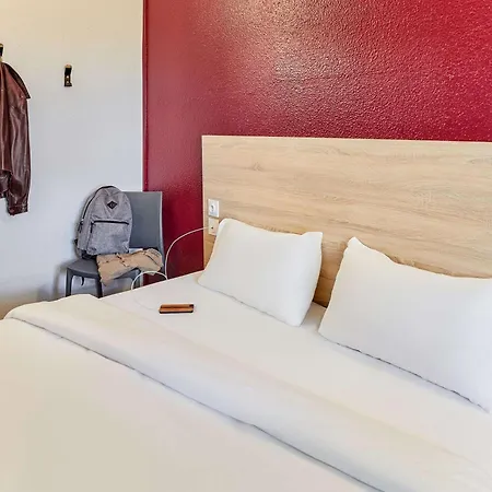 Hotel Hotelf1 Avignon Nord *